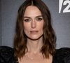 Les revers de la notoriété peuvent être très violents. Keira Knightley est bien placée pour le savoir. En début de carrière, alors qu'elle était projetée sur le devant de la scène après avoir tourné dans les films Pirates des Caraïbes et Orgueil et Préjugés, l'actrice a fait face à de nombreuses rumeurs.