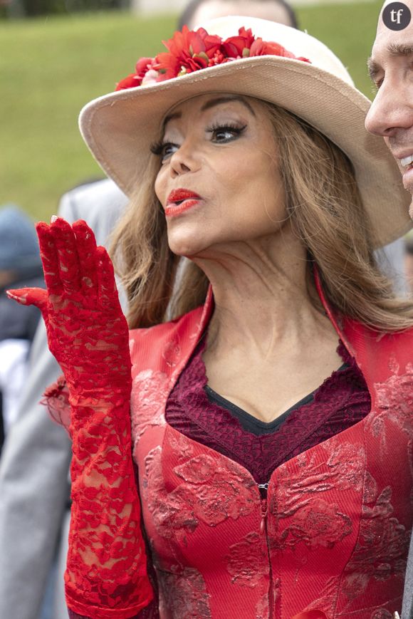 En commentaire de ces images, beaucoup d'abonnés se montrent inquiets, voir attristés de l'apparence physique de La Toya qu'ils trouvent très amaigrie.