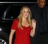 Les égéries body positive comme Amy Schumer n'ont-elles pas le droit de changer ? De perdre du poids ? Doivent-elles ne pas faire de régime parce que celui-ci serait contraire à leurs convictions ? Ou à celles qu'on leur prête ? Contresens et paradoxes s'expriment ici, puisqu'une femme doit pouvoir décider de son corps, et de ses choix.