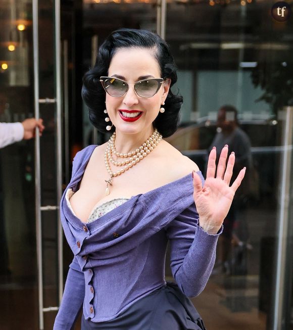 "Sex symbol à 53 ans" : cette légende absolue du cabaret burlesque veut "embrasser sa sensualité de quinqua" et refuse "d'avoir peur de vieillir"