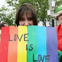 "Chaque baiser lesbien est une révolution" : deux femmes s'unissent dans cette célèbre émission de M6 et ça fait réagir les internautes