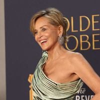 "J'ai matché avec Sharon Stone sur une appli de rencontre !" prétend cet humoriste français (mais les internautes sont perplexes)