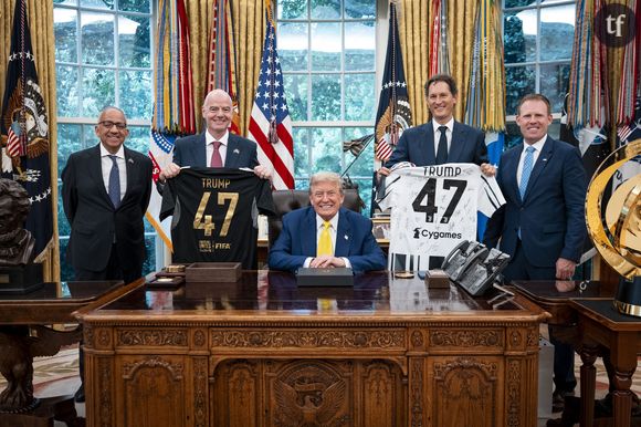 Le chef d'Etat américain a interpellé l'équipe en leur demandant : "Est-ce qu’une femme pourrait être assez bonne pour être prise dans votre équipe messieurs ?"