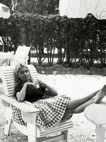 “Ma vie a été plusieurs vies” : ce que révèle ce documentaire inédit sur cette icône du cinéma français