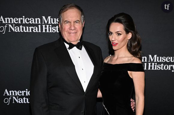 “Dégoûtant”, “c’est pour l’argent” : cette légende du football de 73 ans et sa copine de 24 ans créent la controverse avec leur couple