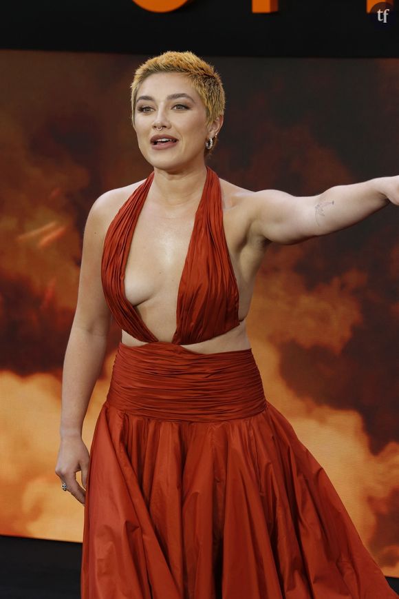 Florence Pugh, actrice très investie, est aussi une égérie fashion audacieuse.