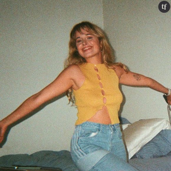 "Ca ballote", "Tes boobs" : cette YouTubeuse assume ses tenues et dénonce en images les messages des porcs