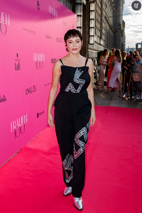 Dans la série, elle incarnait Paige, l'une des sœurs Halliwell.