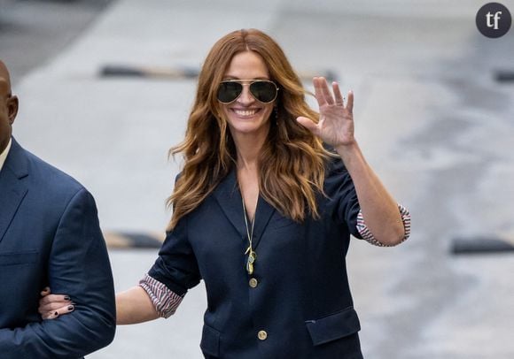 "Je ne pense pas qu'il s'agisse simplement de raviver un débat sur les femmes qui s'opposent ou qui ne se soutiennent pas", défend Julia Roberts, toujours, lors de cet échange avec les journalistes, en insistant sur la nuance et le débat. "C'est dans les difficultés que se trouvent les éléments les plus intéressants pour discuter tous ensemble », a déclaré Roberts. « C'est comme des dominos de conflits : une fois qu'un domino tombe, soudain, partout où l'on se tourne, il y a un nouveau conflit et un nouveau défi. C'est ce qui donne envie de se lever et d'aller travailler le matin".