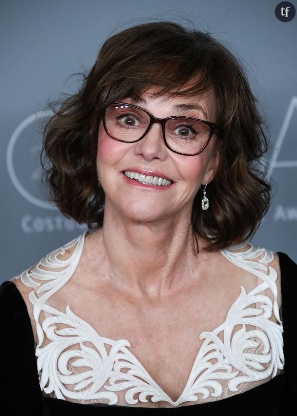 "J'ai ressenti comme un gouffre absolu de honte durant cette opération...", déclare Sally Field, "De cet avortement, j'ai tout éprouvé, c'est fou à quel point je souffrais, j'avais l'impression d'être agressée dans ma chair... Et ce sont les choses que vivent les femmes maintenant, lorsqu'elles essaient de se rendre dans un autre État, elles n'ont pas l'argent, elles n'ont pas les moyens, elles ne savent pas où elles vont".