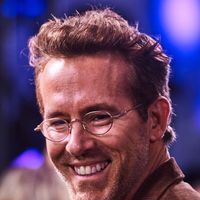 Ryan Reynolds “odieux” avec un enfant sur le tapis rouge du TIFF, la vidéo fait un énorme bad buzz