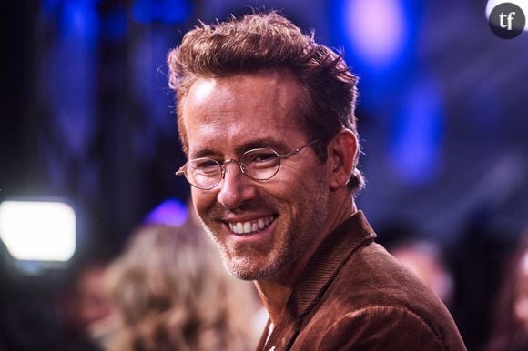 Ryan Reynolds “odieux” avec un enfant sur le tapis rouge du TIFF, la vidéo fait un énorme bad buzz