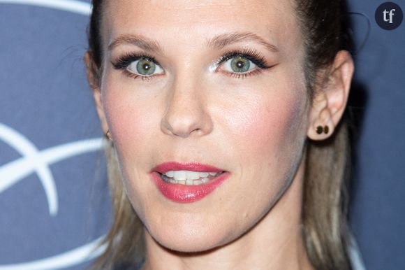 La chanteuse répond aux questions des deux présentateurs, Pascal Bataille et Laurent Fontaine.