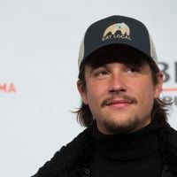 Le rappeur Nekfeu est accusé de viols, et les fans s'en prennent à la mauvaise personne