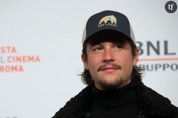 Le rappeur Nekfeu est accusé de viols, et les fans s'en prennent à la mauvaise personne