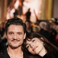 "Je ne sais pas qui est le plus canon", "elle est superbe" : Pedro Pascal fier de sa soeur trans, il affiche son amour sur le tapis rouge de Cannes