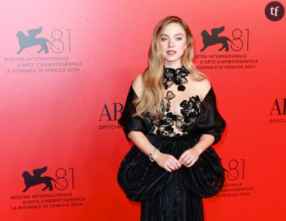 Sydney Sweeney a réussi à négocier la modique somme de 7.5 millions de dollars pour son prochain rôle dans le film "The Housemaid", faisant d'elle l'une des actrices les mieux payées de sa génération.