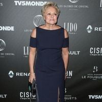 "Elle se déshabille, incroyable !" : Muriel Robin seins nus en pleine émission télé, les dessous de ces images "si uniques" enfin dévoilés