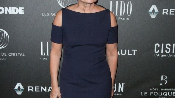"Elle se déshabille, incroyable !" : Muriel Robin seins nus en pleine émission télé, les dessous de ces images "si uniques" enfin dévoilés