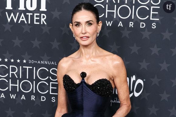 "C'est quoi ce bazar" : Demi Moore   tente un look fou façon The Substance, mais les internautes s'en prennent à elle