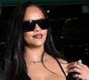 Inès, la gestionnaire du compte, propose un florilège de commentaires d’internautes qui critiquent violemment le corps de la superstar Rihanna, qui a donné naissance en septembre 2025 à son troisième enfant.