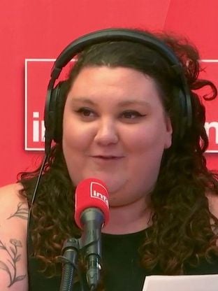 "Experte en fellations" : cette humoriste tacle un macho