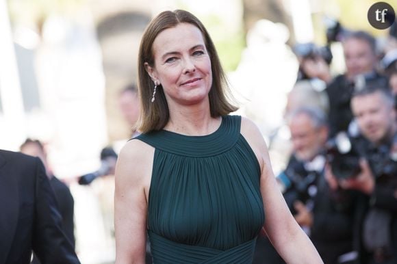 "Il est incapable d'agresser" : Carole Bouquet défend Gérard Depardieu, accusé de viols et d'agressions sexuelles par une dizaine de femmes, et scandalise