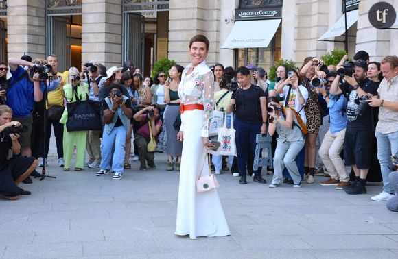 "Tes cheveux sont ringards" : cette animatrice télé iconique révèle enfin les coulisses de son style audacieux