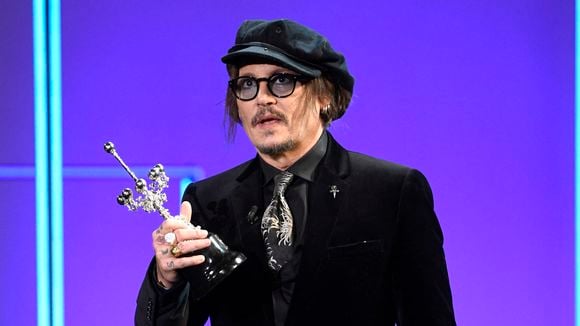 "Il est si sexy !" : Johnny Depp méconnaissable dans son prochain film, les fans célèbrent son retour malgré les accusations et les scandales