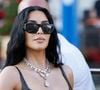 “On dirait une prostituée” : Kim Kardashian en soutien-gorge et porte-jarretelles au mariage de Jeff Bezos, elle se fait rhabiller par les trolls