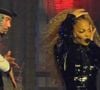 La pop star ne s’est pas exprimée quant à sa perte de poids. Et si certains l’expliquent tout simplement car elle enchaîne les concerts, une rumeur court sur la toile, selon laquelle Janet Jackson aurait eu recours à un régime drastique pour obtenir de tels résultats en si peu de temps. Plusieurs médias américains rapportent ainsi que, selon une source, l’artiste de 58 ans aurait perdu près de 18 kilos en seulement 3 mois en se nourrissant exclusivement de brocolis et d’eau.