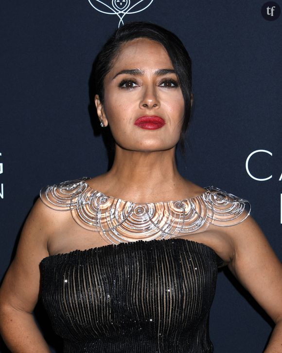 "Quel sex symbol", "Une sensualité légendaire" : Salma Hayek danse en bikini pour ses 58 ans, et sa vidéo décomplexée fascine les internautes