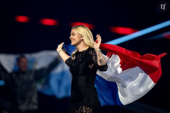 "Tu as vachement maigri", "tu n'as pas l'air heureuse" : Louane inquiète ses fans sur une nouvelle photo