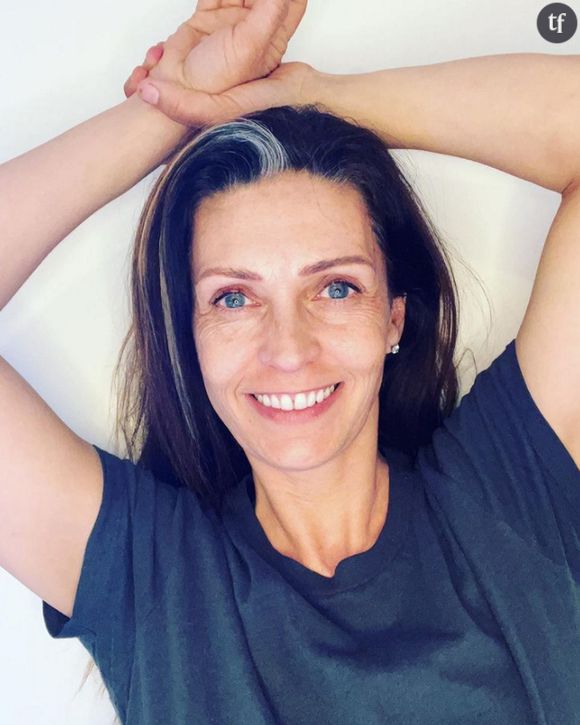 Adeline Blondiau poursuit sa lutte au quotidien contre l'âgisme en photos, et en mots. A coups d'autoportraits lumineux et de témoignages forts, la star de Sous le soleil parle pour toutes les "femmes invisibles".