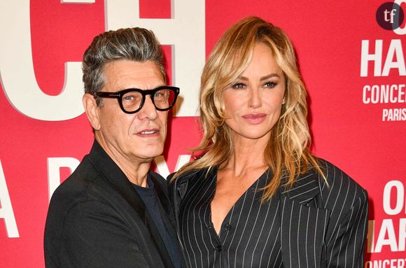 Adriana Karembeu émue en parlant de son bonheur

Le mannequin n'a pas pu retenir son émotion au moment d'évoquer son bonheur lié à son histoire d'amour avec Marc Lavoine. "Je suis envahie", a-t-elle déclaré, très émue. "Avant, j’avais peur de le dire. J’avais des soucis et des problèmes. Dire 'je suis heureuse', cela fait du bien. Avant, je me sentais comme un imposteur. Je n’ai plus peur de déranger. J’ai envie de vivre ma vie comme jamais". Les tourtereaux vivent un amour passionnel depuis un an, et c'est en partie grâce à "50 minutes Inside". En choisissant la chanson de Marc Lavoine Je ne veux qu’elle pour conclure l’entretien il y a deux ans, le mannequin avait glissé : "Je suis amoureuse de ce mec. Il ne le sait pas, chut !"

Sauf que, comme elle l’a raconté dans l’émission ce samedi, le message n’est pas resté secret longtemps et l’entourage du chanteur l’a vite prévenu de cette confidence. "Sans vous, je n’aurais pas de mec !", a assuré Adriana Karembeu.