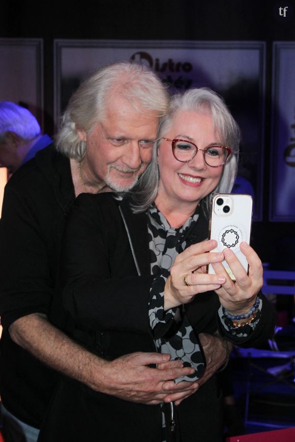 Les internautes y vont de leurs remarques ironiques, car mieux vaut en rire : "Non, t'as été viré parce que t'es sexiste", "Bah oui, le fameux racisme antiblanc. C'est pas du tout parce qu'il est resté bloqué dans les années 90 avec ses frasques sexistes, misogynes", "C’est quoi les Wokistes ? Ceux qui cuisinent avec un Wok ?", "Première fois de ma vie que je trouve Patrick Sébastien drôle, heureusement que ce n'est pas du 1er degré", "Le Mandela de notre époque"