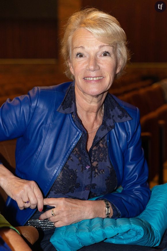 Brigitte Lahaie s'effeuille pour le Journal du Hard. Et met en mots son rapport au sexe à plus de 60 ans, à son passé d'actrice X, à l'orgasme au féminin, aux "drapeaux rouges". C'est réjouissant et féministe. Elle assume son rapport au plaisir et à son corps, la sexagénaire émancipée.