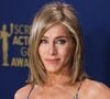 Jennifer Aniston va produire le remake d'une comédie noire très culte des années 80 - enfin, surtout populaire outre atlantique. Perle du cinéma américain qui réunissait Jane Fonda, Lily Tomlin et Dolly Parton, légendes de l'époque, excusez du peu.