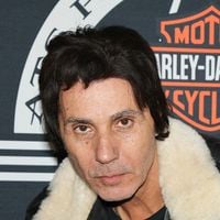 "La majorité des hommes préfèrent les femmes plus jeunes, c’est normal" : Jean-Luc Lahaye tient des propos sexistes et scandalise les internautes