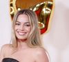 Un body shaming analogue à celui que subit Sydney Sweeney. En décembre 2024, des photos de Sydney Sweeney en bikini devenaient virales sur la toile, et notamment sur Twitter. Là-bas, machos et masculinistes n'en finissaient pas de déverser leur ire à l'encontre de la célèbre actrice et productrice influente.