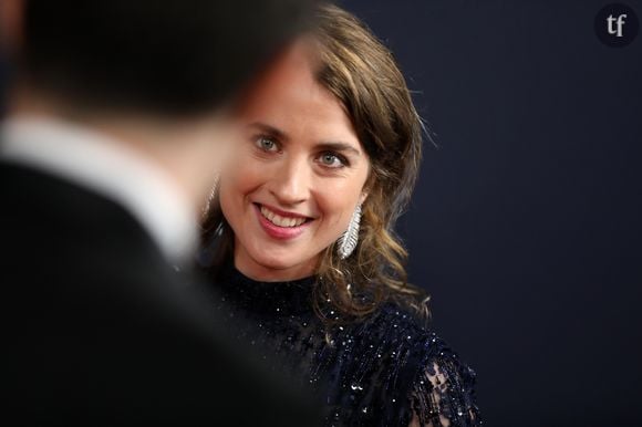 Comment va Adèle Haenel ? C'est ce que Mouloud Achour a demandé à Noémie Merlant. Celle-ci est venue répondre avec pudeur...