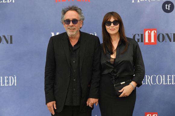 “Elle change de mec comme de culotte : Monica Bellucci séparée de Tim Burton, elle se fait attaquer par les haters