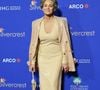 Elle le démontre dans ce numéro de Vogue où les clichés qui la représentent privilégient un noir et blanc hyper classieux, et une atmosphère fiévreuse à souhait. En compagnie d'hommes musclés et dévêtus, Sharon Stone est royale au coeur de l'image, dénudée, elle y effeuille notamment ses seins... Sans le moindre filtre. Et avec une forme de badasserie inspirante.