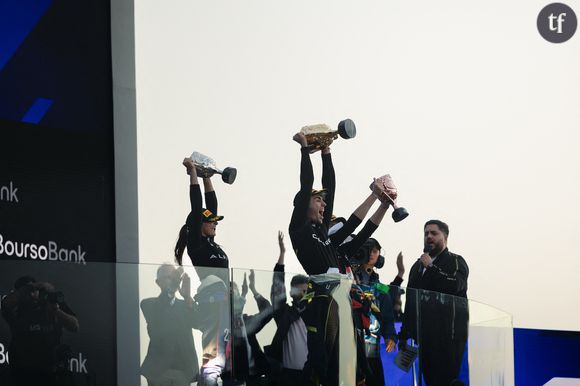 Cette vidéaste et créatrice de contenus a été victime des misogynes sur les réseaux sociaux. Dans les coulisses du GP Explorer, l'événement de Squeezie. La démonstration d'un sexisme qui ne dit pas son nom, plus que jamais banalisée à l'heure de l'essor du masculinisme.