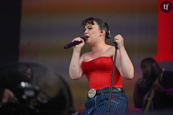 "Qu'est-ce qu'elle a grossi", "Elle était plus belle avant" : une vidéo de cette chanteuse avant son succès refait surface et provoque des critiques ignobles