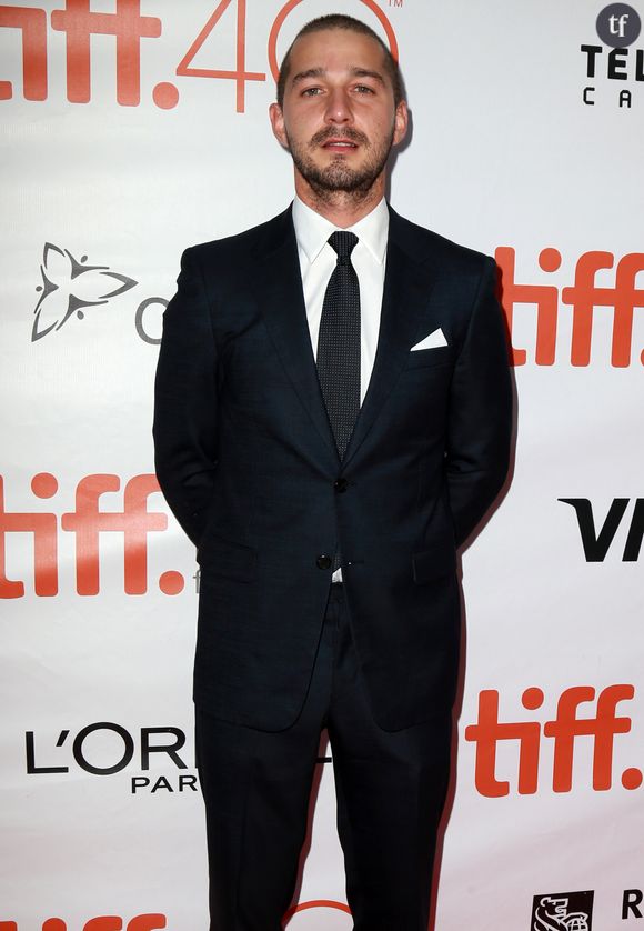 Mais sa carrière perdure malgré tout : second rôle cabotin très remarqué pour ses excès dans le tout aussi disproportionné Megalopolis de Francis Ford Coppola, l'interprète retrouve de nouveau le grand écran sous la direction de l'un des plus grands scénaristes et dramaturgues anglophones...