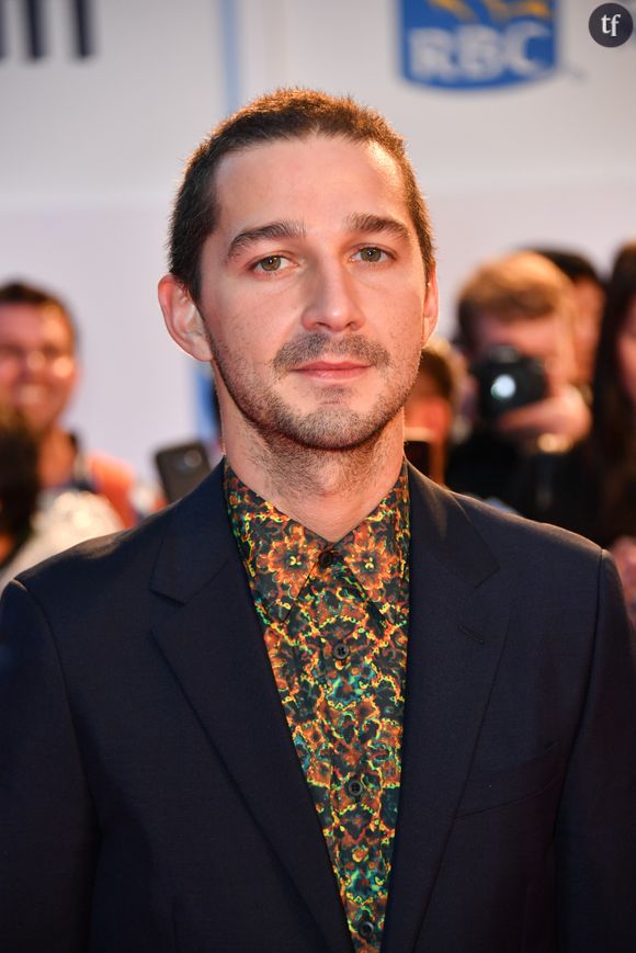 Shia LaBeouf est un comédien très controversé. En 2020, la star s'est vue accusée de violences conjugales par son ex compagne, la célèbre chanteuse FKA Twigs.