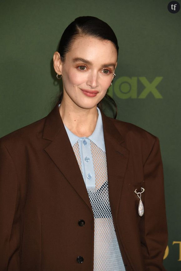 "Dents de pirate". Cette célèbre actrice et mannequin s'exprime avec dérision sur un détail physique que les internautes mentionnent sans grande bienveillance. On applaudit.