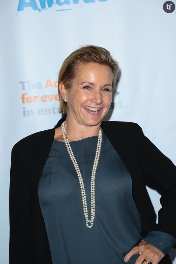 Quand la sexualisation d'un personnage féminin est aussi gratuite, il n'est jamais exempt de pertinence de le souligner. C'est précisément ce que souligne la star dans cette émission, où elle aborde le male gaze, ce point de vue masculin, regard, du metteur en scène, et du public, qui vient plaquer ses désirs sur les actrices et leur corps.