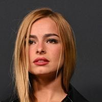 "Aussi sexy que Britney", "Pourquoi toujours nue ?" : cette popstar iconique en sous-vêtements sur scène divise mais fascine